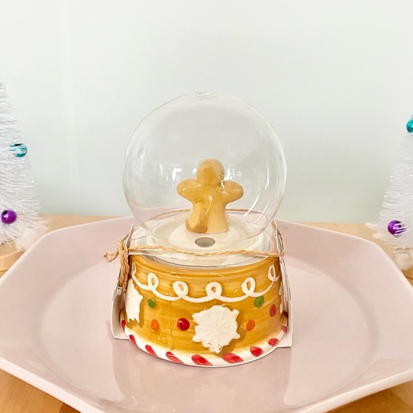 🎀Unique Gingerbread Man Salt & Pepper Shakers 🎀 - Picture 4 of 4